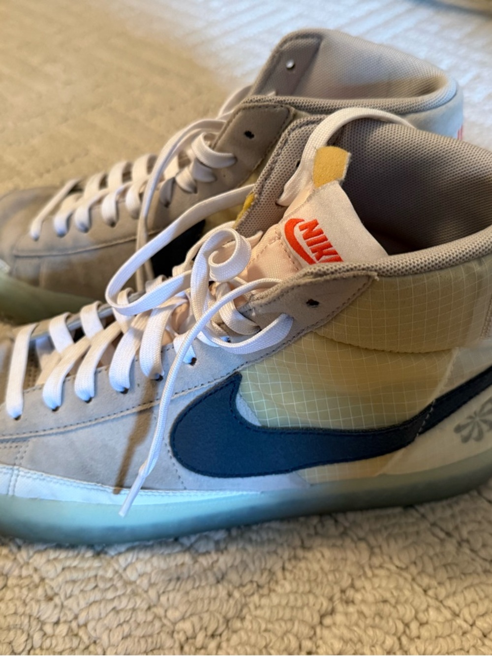 Blazer Glacier Ice Nike High-Top Sneakers